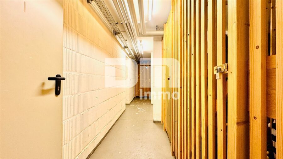 Gepflegte Maisonette Wohnung mit Studio 2x Balkon und PKW Stellplatz in Traumlage - Zugang Kellerabteile